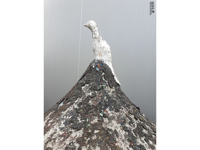 Lot 17 - vintage vogelkooi beton - afbeelding 4 van  5