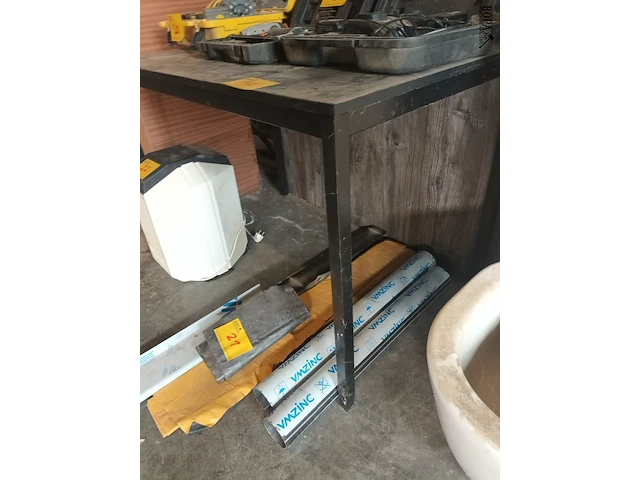 Lot 17 - zwarte keukentafel ikea - afbeelding 2 van  4