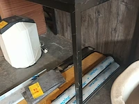 Lot 17 - zwarte keukentafel ikea - afbeelding 2 van  4