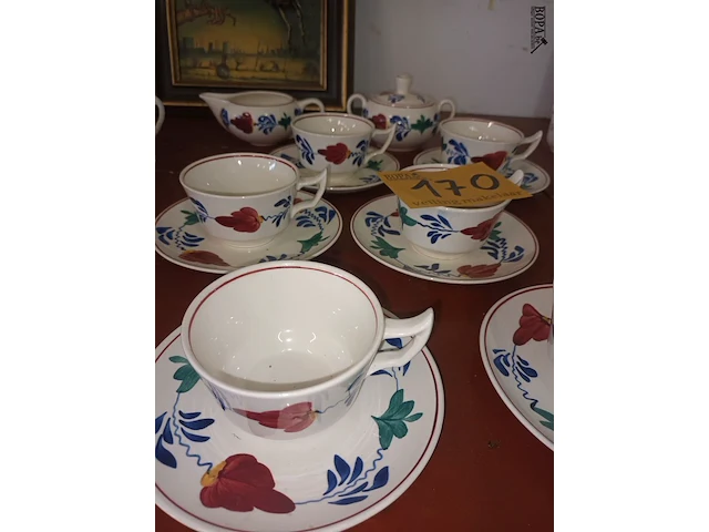 Lot 170 - koffieservies p. regout. 14 stuks - afbeelding 2 van  4