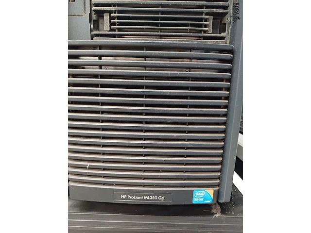 Lot 171 - hp proliant ml350 server (h) - afbeelding 2 van  3