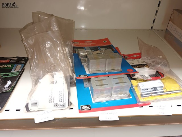 Lot 171 - raambeveiliging. ca. 50 stuks - afbeelding 4 van  5