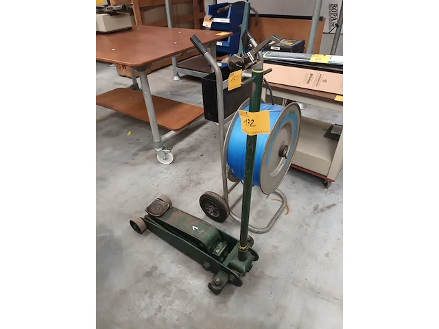 Lot 172 - autokrik - afbeelding 1 van  3