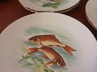 Lot 172 - borden limoges met vissen. 13 stuks - afbeelding 4 van  6