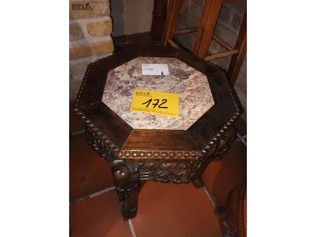 Lot 172 - oosterse plantentafel - afbeelding 1 van  4