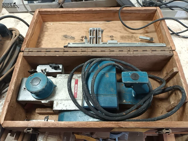 Lot 172 - schaafmachine bosch - afbeelding 2 van  4