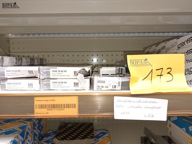 Lot 173 - smaldeur cilindersloten. 24 stuks - afbeelding 3 van  4