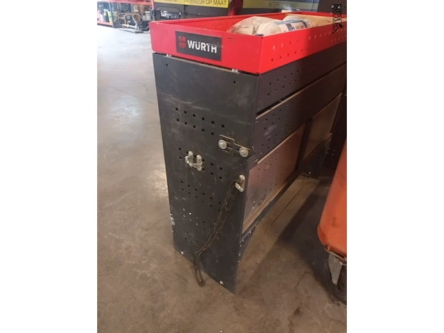 Lot 174 - bestelwagen inrichting würth - afbeelding 6 van  6