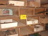 Lot 174 - divers werkmateriaal. inhoud kast - afbeelding 1 van  3
