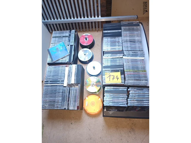 Lot 174 - muziek cd’s. 190 stuks - afbeelding 1 van  7