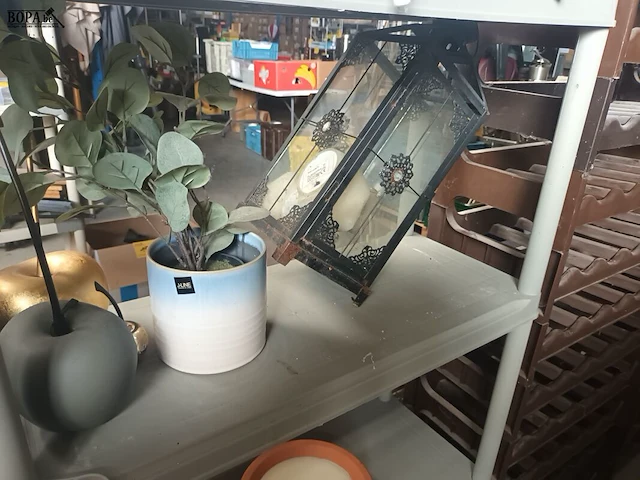 Lot 174 - tafeldecoratie. inhoud rek - afbeelding 3 van  5