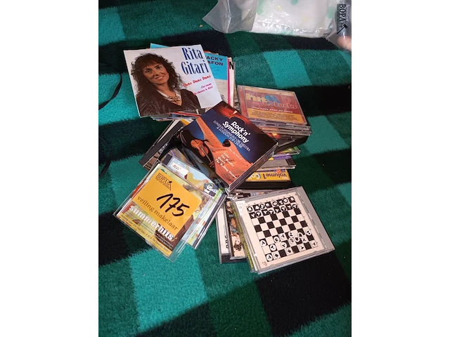 Lot 175 - cd’s en vinyl. 30 stuks - afbeelding 1 van  3