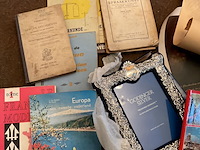 Lot 175 - set papierwaren en oude kranten allerhande - afbeelding 3 van  6