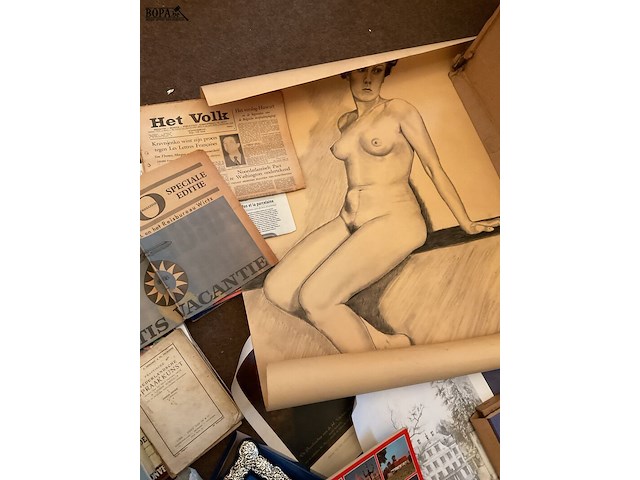 Lot 175 - set papierwaren en oude kranten allerhande - afbeelding 6 van  6