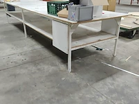 Lot 175 - werktafel met legbank - afbeelding 4 van  4