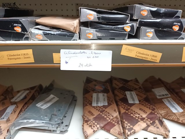 Lot 177 - diverse sloten - afbeelding 7 van  10