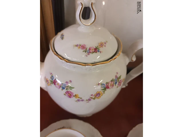 Lot 177 - koffieservies kahla. 39 stuks - afbeelding 5 van  5