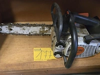 Lot 177 - motor kettingzaag stihl ms 192t 27 cm - afbeelding 1 van  3
