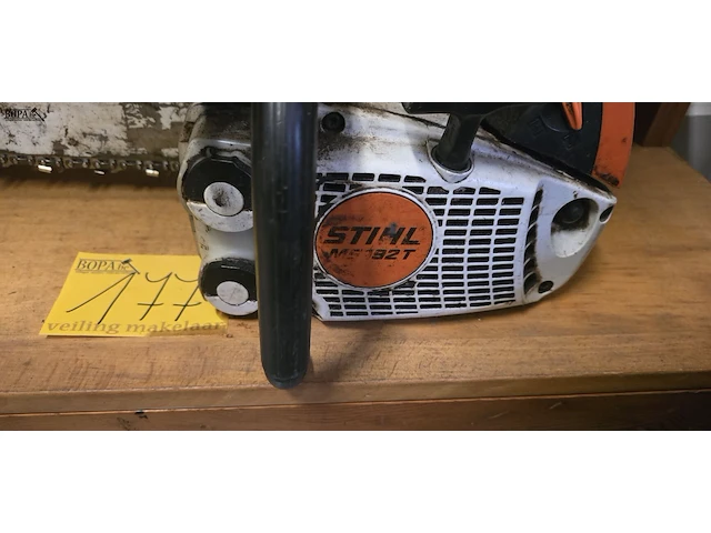 Lot 177 - motor kettingzaag stihl ms 192t 27 cm - afbeelding 2 van  3