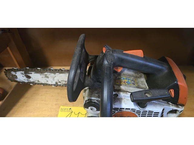 Lot 177 - motor kettingzaag stihl ms 192t 27 cm - afbeelding 3 van  3