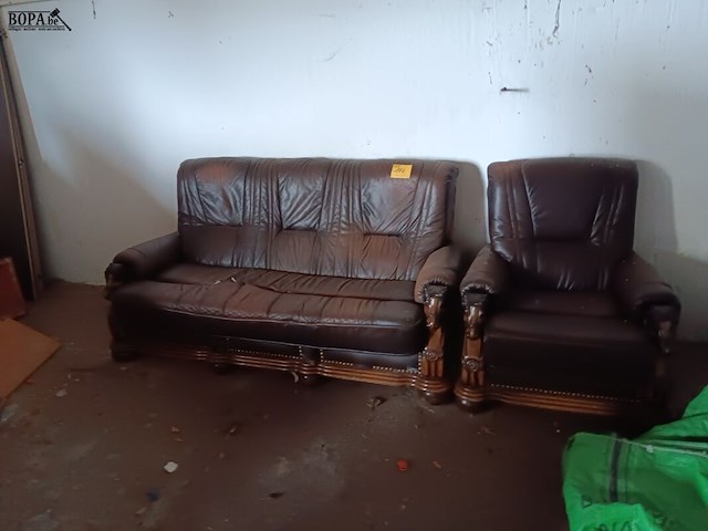 Lot 177 - salon - afbeelding 1 van  4