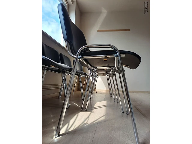 Lot 177 - vergaderstoelen. 8 stuks - afbeelding 3 van  3