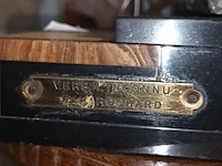 Lot 177 - vogels op marmer - afbeelding 5 van  5