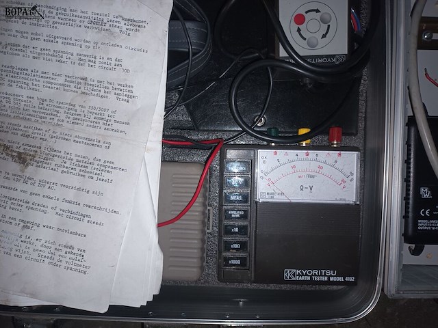 Lot 178 - koffers met testtoestellen. 3 stuks - afbeelding 7 van  7