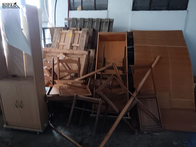 Lot 178 - lot brandhout - afbeelding 1 van  2