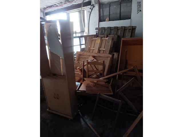 Lot 178 - lot brandhout - afbeelding 2 van  2