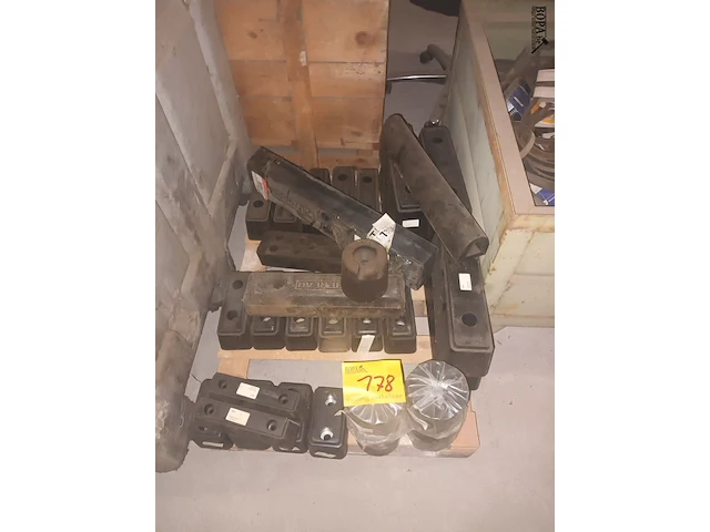 Lot 178 - rubberblokken. 30 stuks - afbeelding 1 van  5