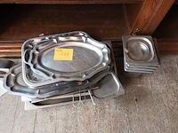 Lot 178 - schalen en gastronormbakken. 15 stuks - afbeelding 1 van  3