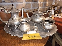 Lot 178 - verzilverd theeset op dienblad - afbeelding 2 van  3
