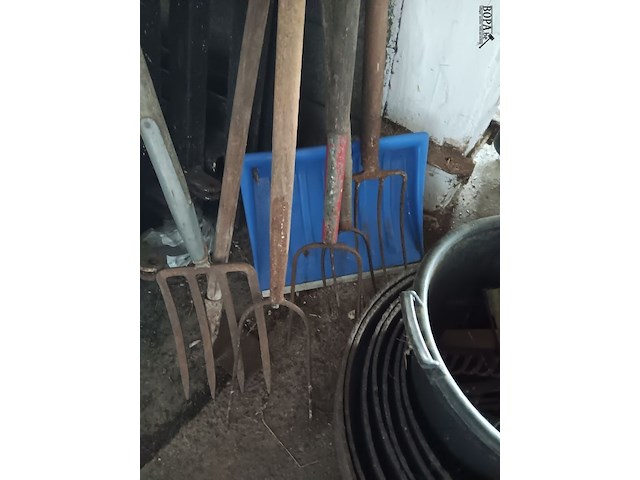 Lot 179 - lot tuinmateriaal - afbeelding 2 van  5