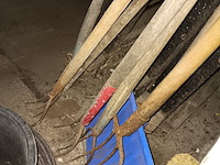 Lot 179 - lot tuinmateriaal - afbeelding 4 van  5