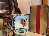 Lot 179 - set blikken dozen - afbeelding 1 van  4