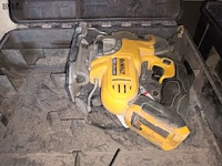 Lot 18 - accu decoupeerzaag dewalt - afbeelding 2 van  4
