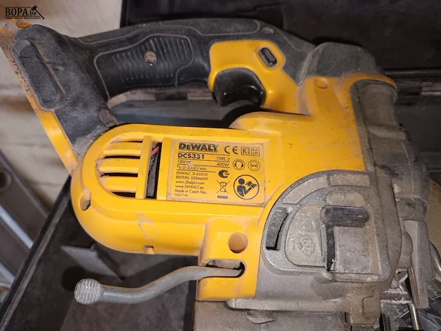 Lot 18 - accu decoupeerzaag dewalt - afbeelding 4 van  4