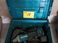 Lot 18 - accu haakse slijper makita in koffer - afbeelding 1 van  3