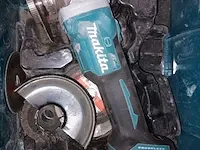 Lot 18 - accu haakse slijper makita in koffer - afbeelding 2 van  3