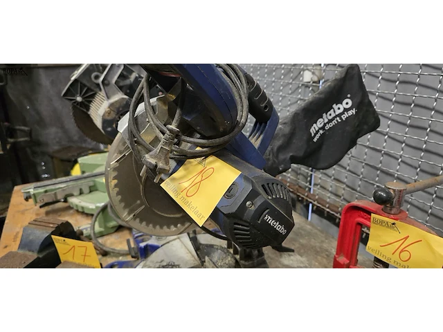 Lot 18 - afkortzaag metabo ks 216 - afbeelding 4 van  4