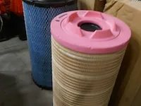 Lot 18 - air filters - afbeelding 3 van  3