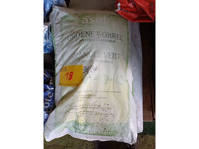 Lot 18 - asef universele meststof en nutripower - afbeelding 1 van  3