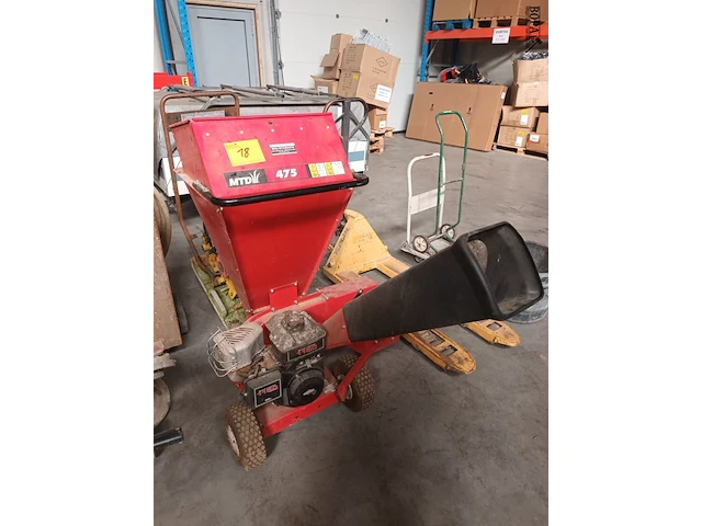 Lot 18 - benzine hakselaar mdt - afbeelding 1 van  4