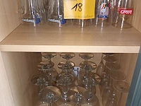 Lot 18 - bierglazen - afbeelding 1 van  3