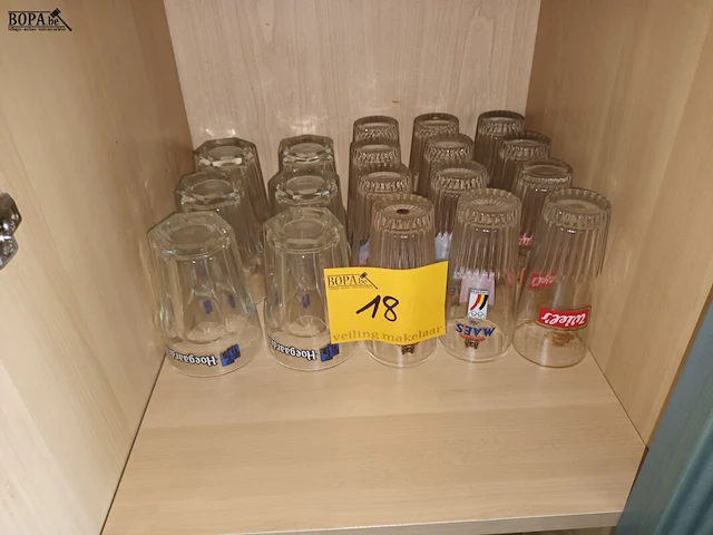 Lot 18 - bierglazen - afbeelding 3 van  3
