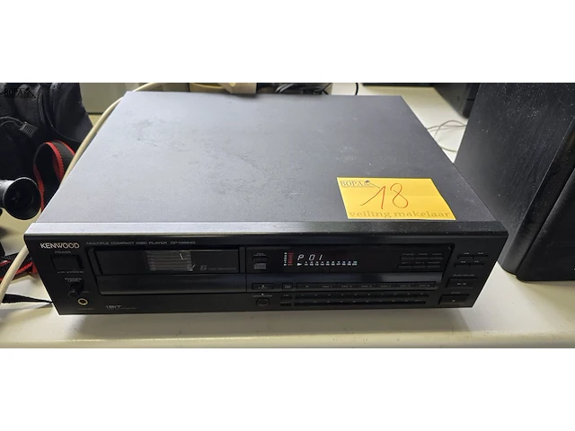 Lot 18 - cd speler 6 disc kenwood dp-m 6640 - afbeelding 1 van  4