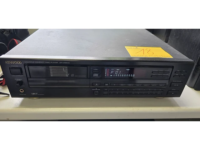 Lot 18 - cd speler 6 disc kenwood dp-m 6640 - afbeelding 2 van  4
