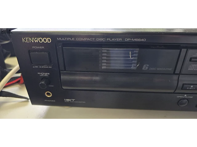 Lot 18 - cd speler 6 disc kenwood dp-m 6640 - afbeelding 3 van  4