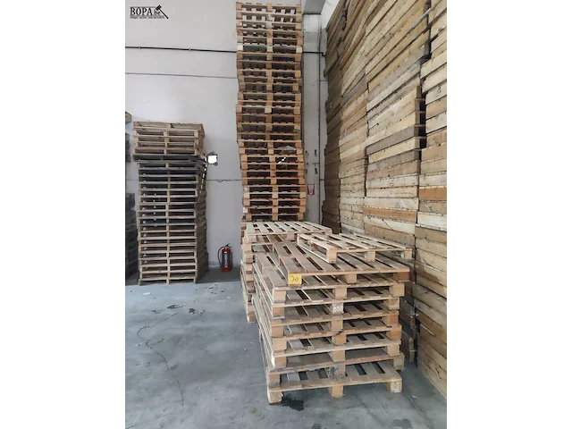 Lot 18 - diverse houten palletten - 55 stuks - afbeelding 1 van  2